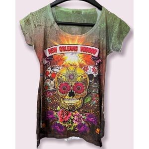 New Orleans Voodoo Skull Rhinestone Graphic Flowy Women’s Shirt Size M